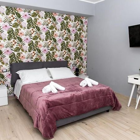 Le Stanze Di Dalia Bed & Breakfast Crotone Exterior photo